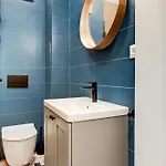 Apartamento Sofia's Elegant Urban Retreat *