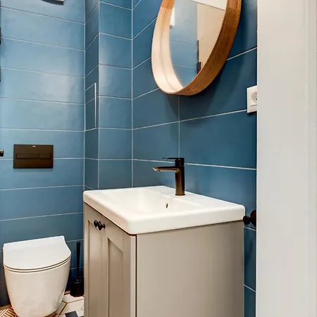 Apartament Sofia's Elegant Urban Retreat *