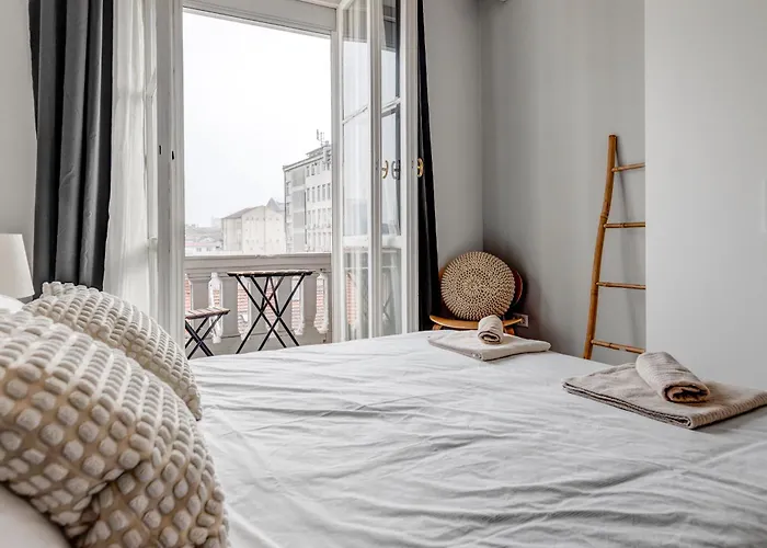 Διαμέρισμα Sofia's Elegant Urban Retreat