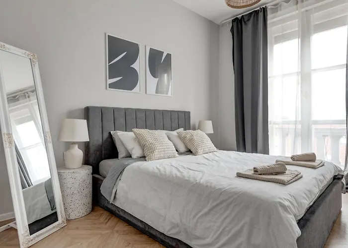 Διαμέρισμα Sofia's Elegant Urban Retreat