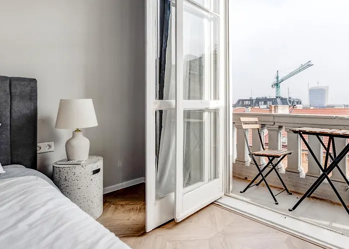 Sofia's Elegant Urban Retreat * София