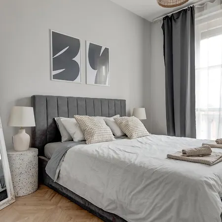 Apartamento Sofia's Elegant Urban Retreat