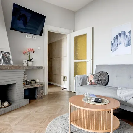 Sofia's Elegant Urban Retreat דירה סופיה