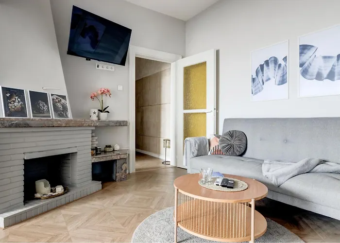 Sofia's Elegant Urban Retreat Appartamento Sofia